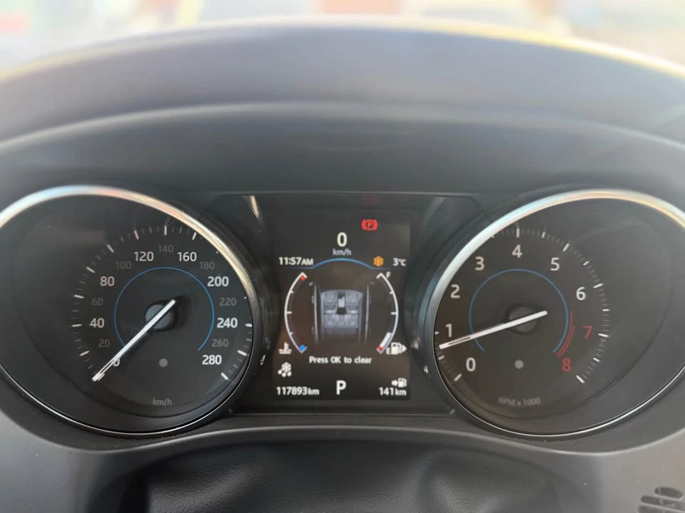 2017 Jaguar F-Pace - Image 14 of 17