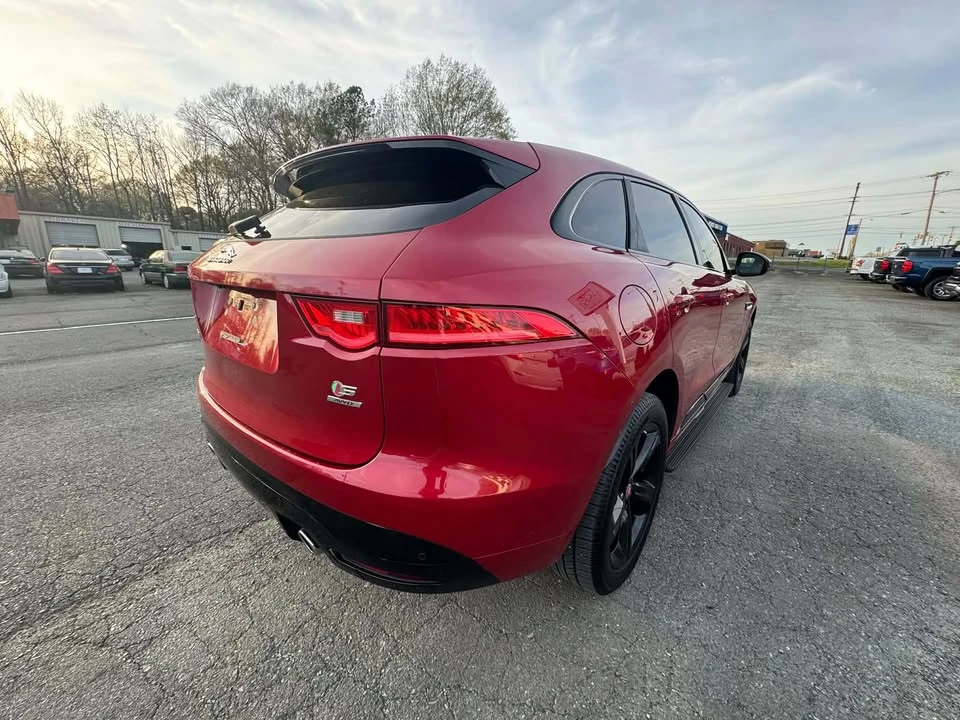 2017 Jaguar F-Pace - Image 11 of 14