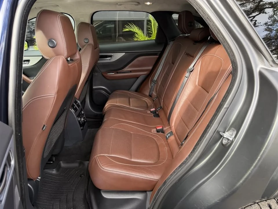 2017 Jaguar F-Pace - Image 16 of 20