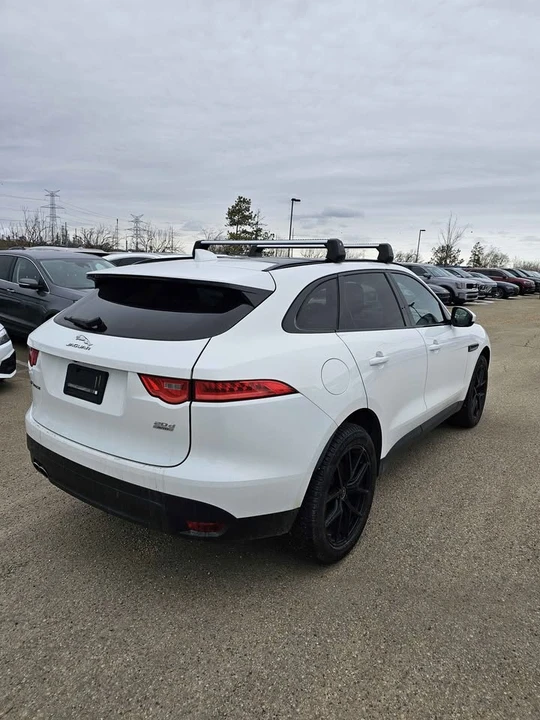 2017 Jaguar F-Pace - Image 3 of 5