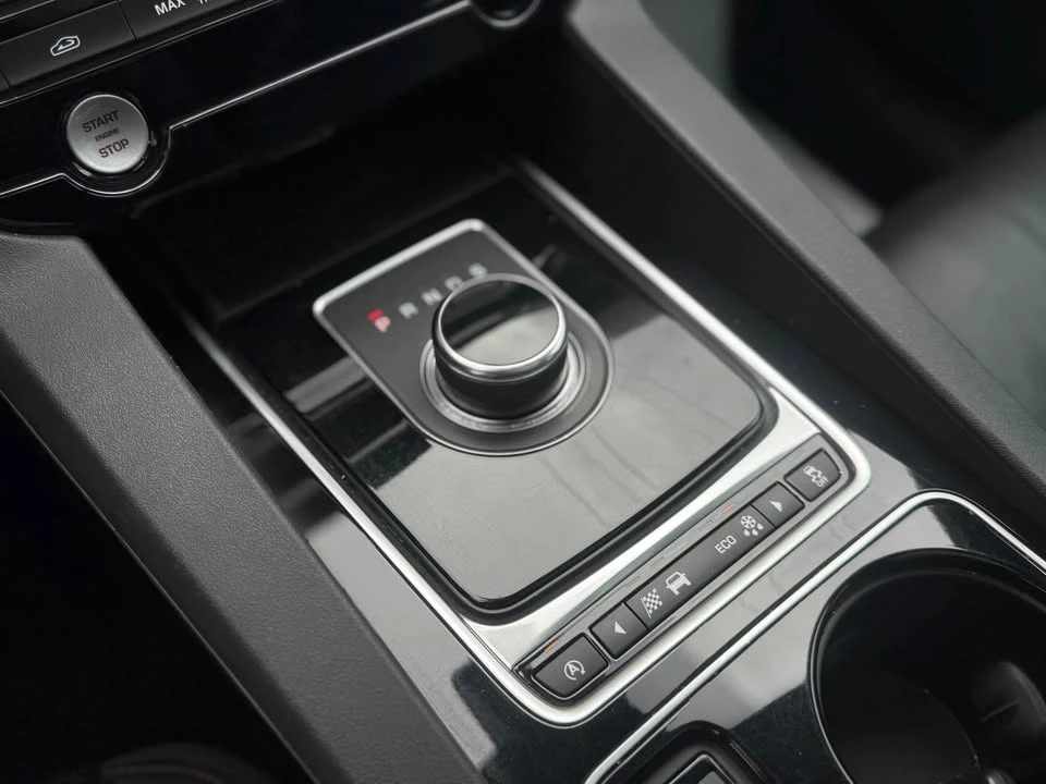 2017 Jaguar F-Pace - Image 12 of 12