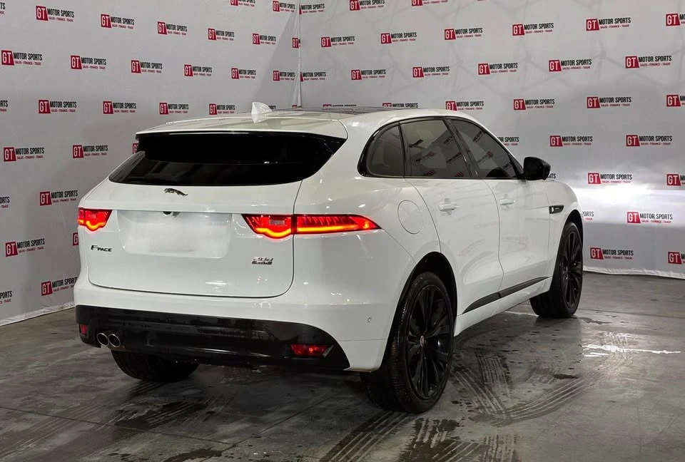 2017 Jaguar F-Pace - Image 3 of 10