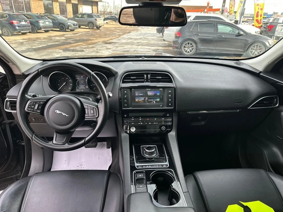 2017 Jaguar F-Pace - Image 10 of 19