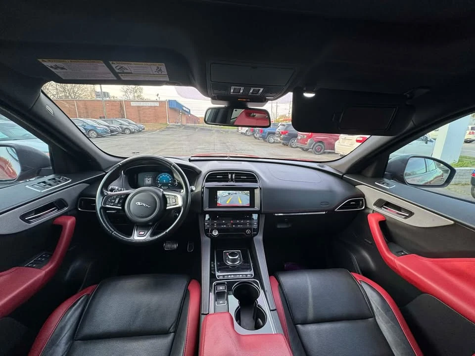 2017 Jaguar F-Pace - Image 7 of 14