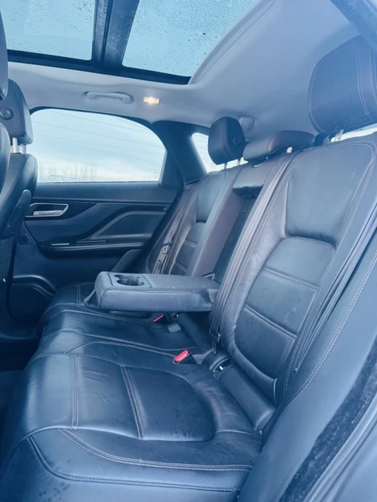 2017 Jaguar F-Pace - Image 8 of 20