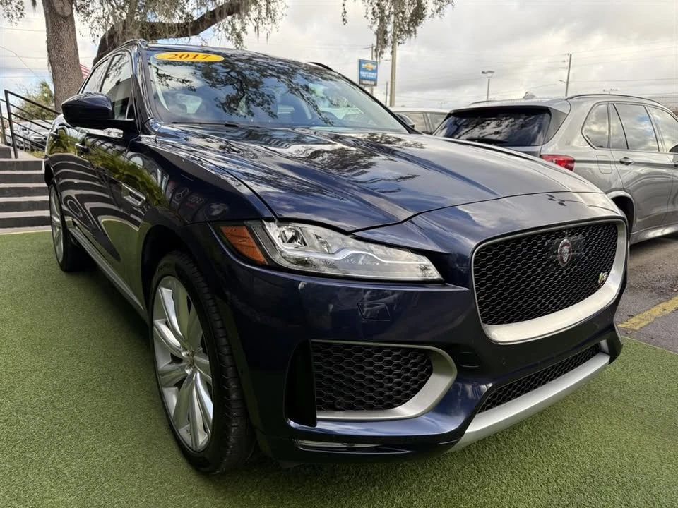 2017 Jaguar F-Pace - Image 3 of 20