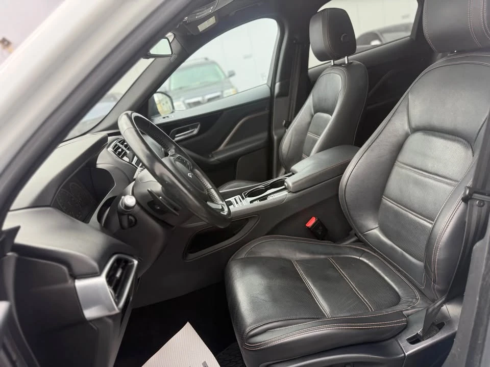2017 Jaguar F-Pace - Image 7 of 12