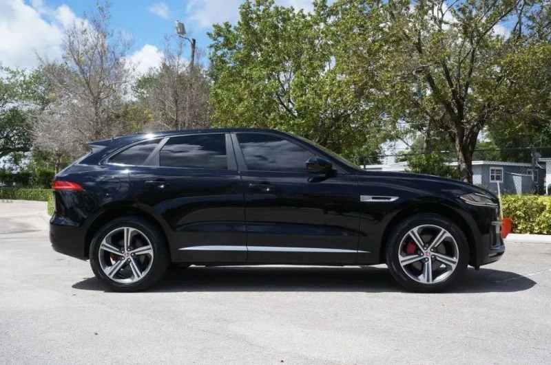 2017 Jaguar F-Pace - Image 8 of 20