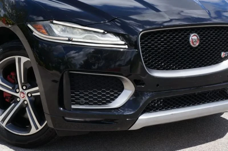 2017 Jaguar F-Pace - Image 9 of 20