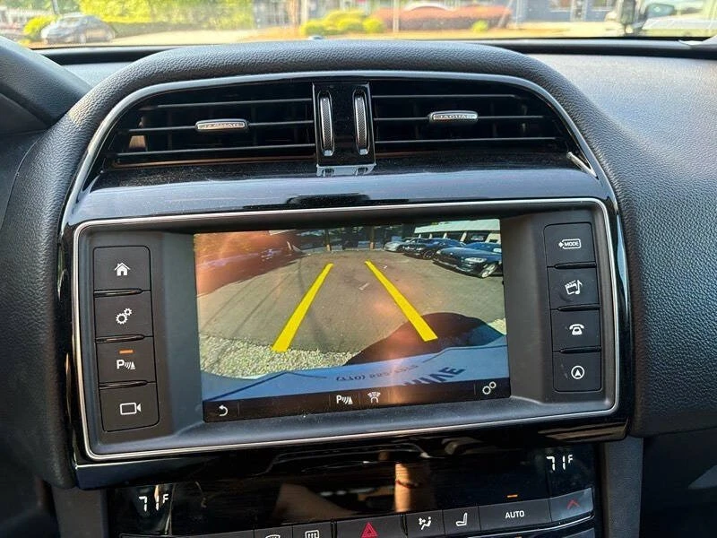 2017 Jaguar F-Pace - Image 19 of 20