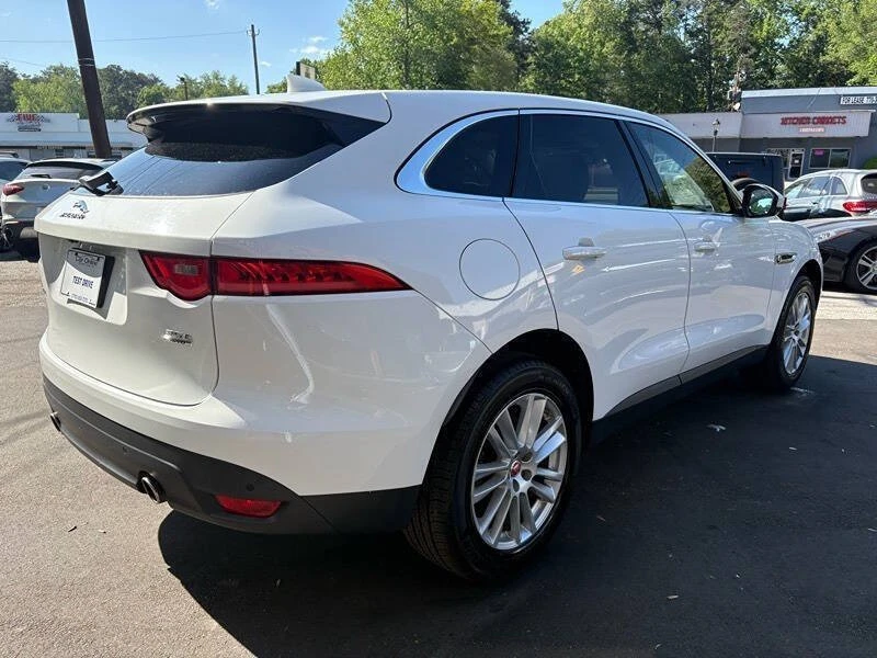 2017 Jaguar F-Pace - Image 5 of 20