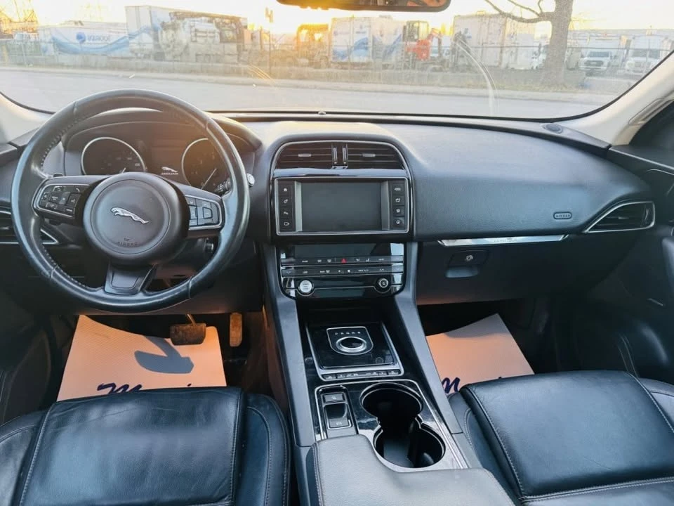 2017 Jaguar F-Pace - Image 13 of 19