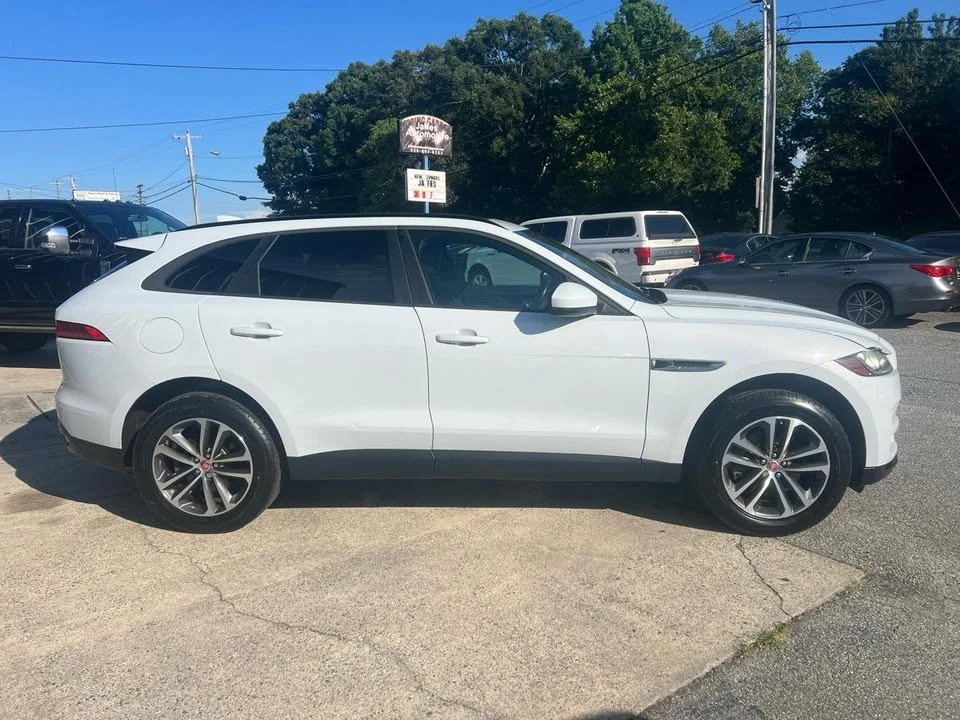 2017 Jaguar F-Pace - Image 4 of 20