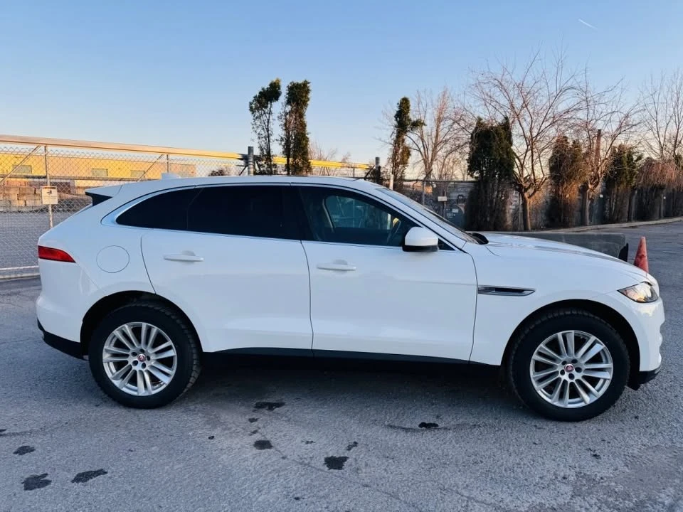 2017 Jaguar F-Pace - Image 4 of 19