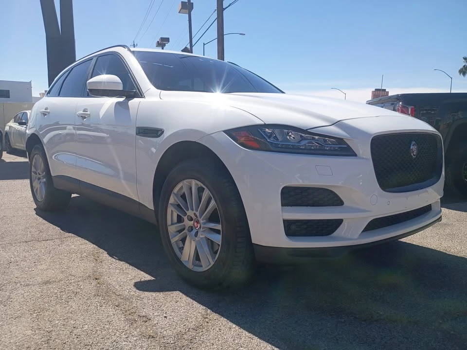 2017 Jaguar F-Pace - Image 6 of 11