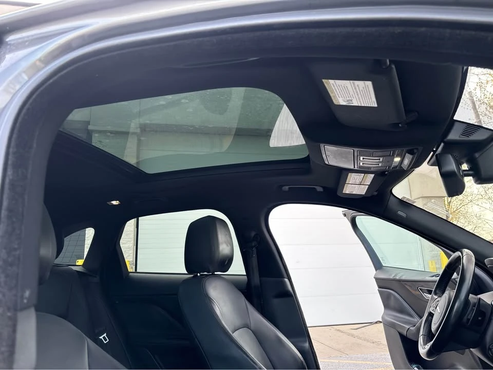 2017 Jaguar F-Pace - Image 2 of 12