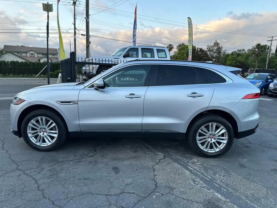 2017 Jaguar F-Pace - Image 7 of 20