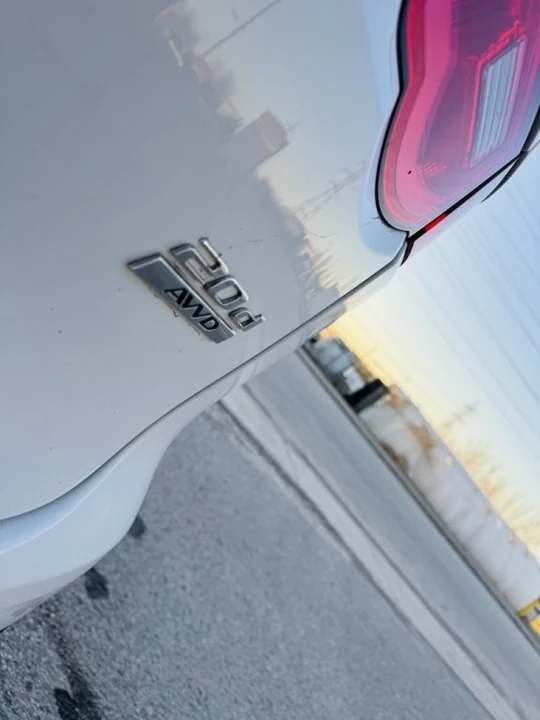 2017 Jaguar F-Pace - Image 12 of 19
