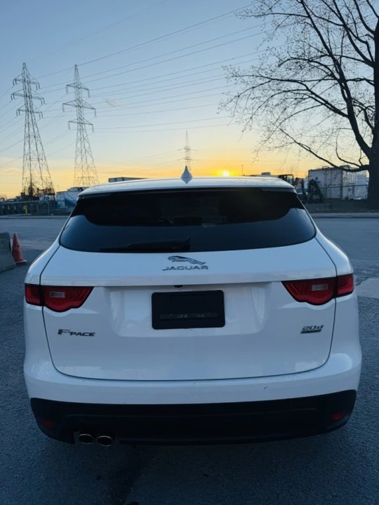 2017 Jaguar F-Pace - Image 3 of 19