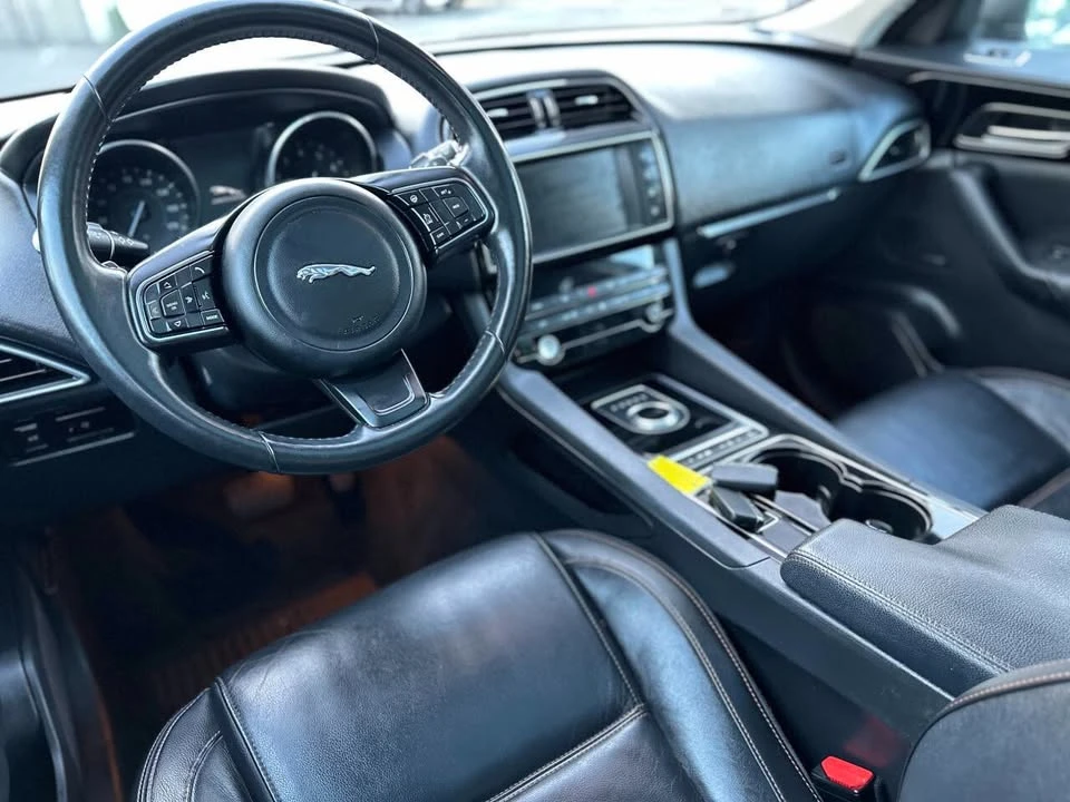 2017 Jaguar F-Pace - Image 9 of 20