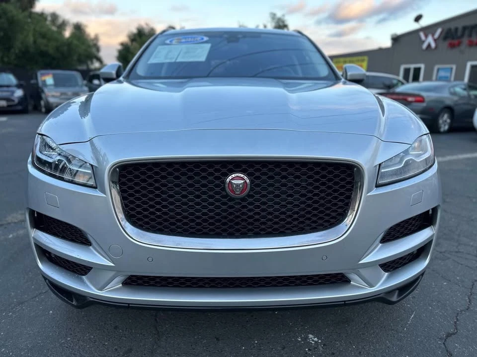 2017 Jaguar F-Pace - Image 2 of 20