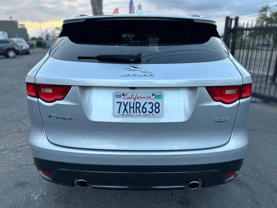 2017 Jaguar F-Pace - Image 5 of 20