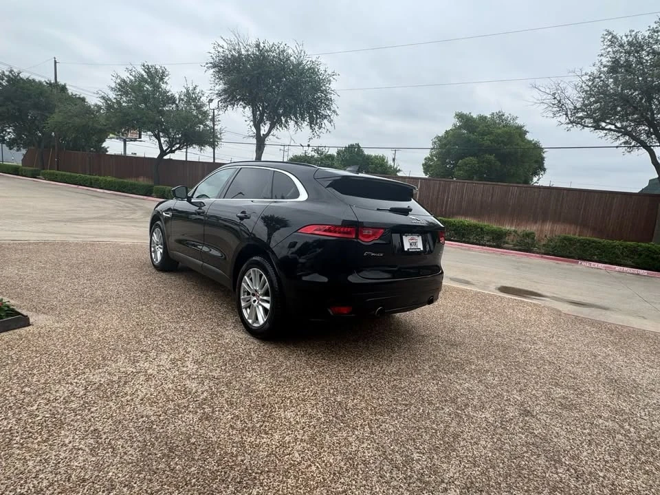 2017 Jaguar F-Pace - Image 9 of 20