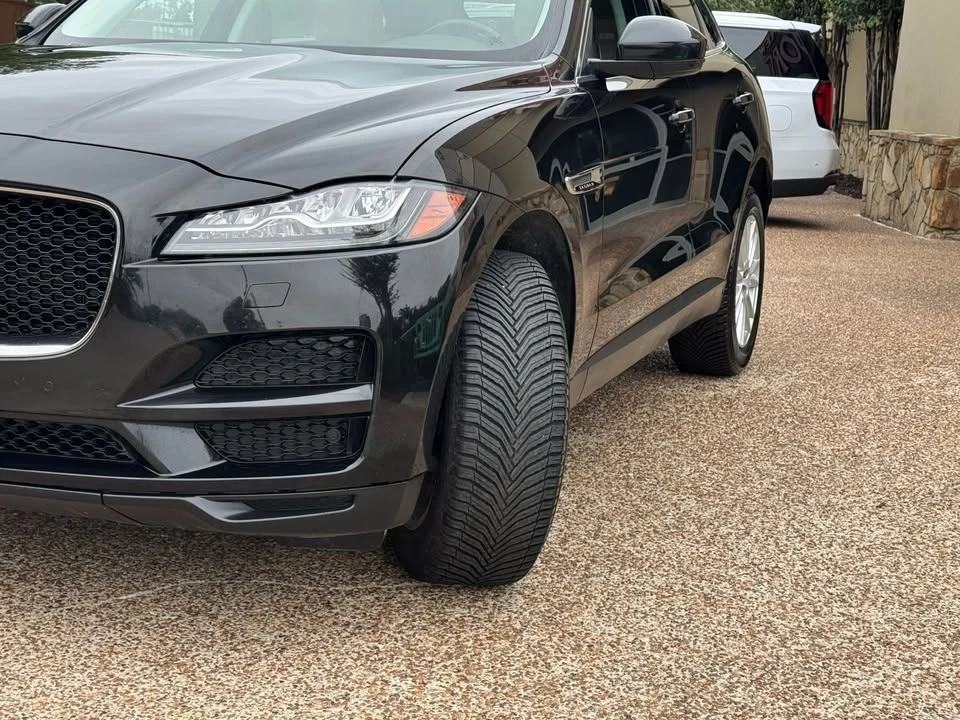 2017 Jaguar F-Pace - Image 2 of 20