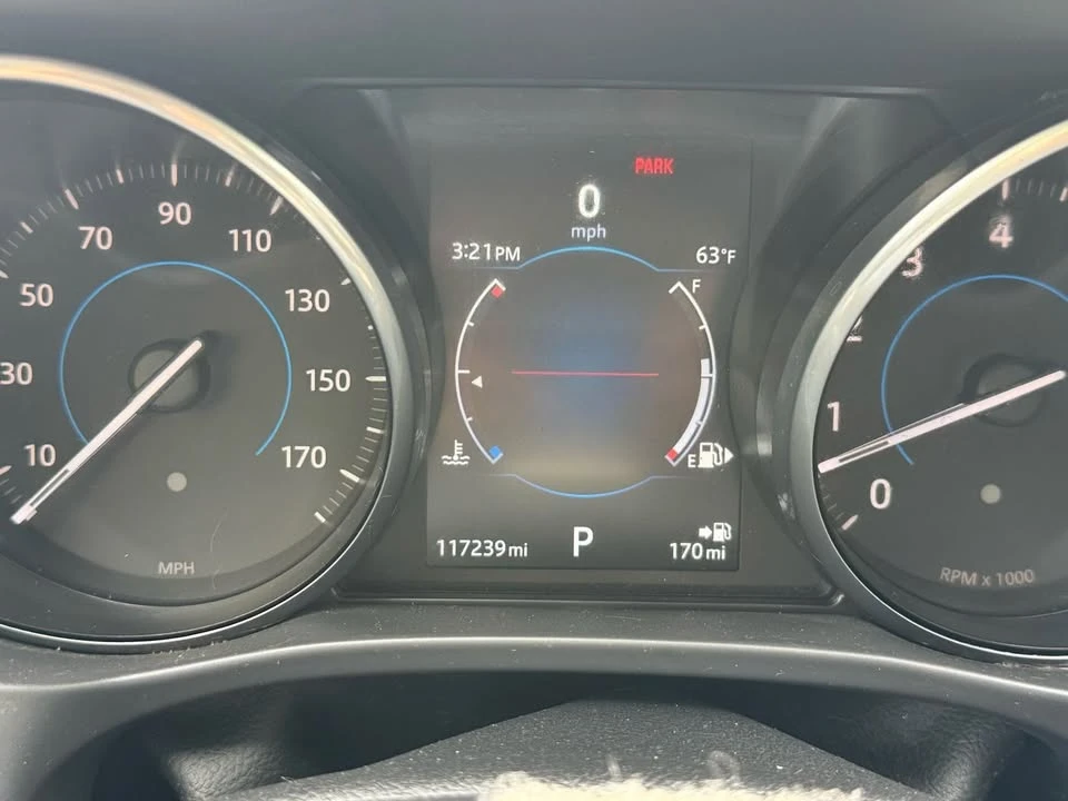 2017 Jaguar F-Pace - Image 15 of 20
