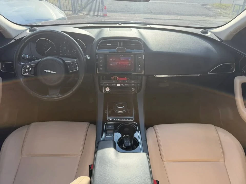 2017 Jaguar F-Pace - Image 18 of 18