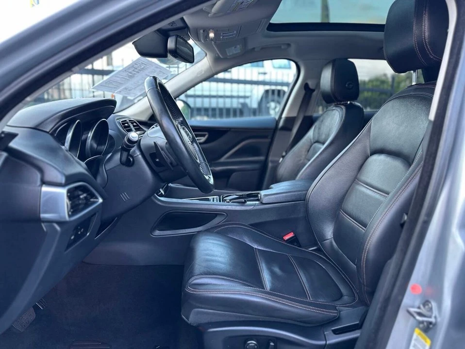 2017 Jaguar F-Pace - Image 10 of 20