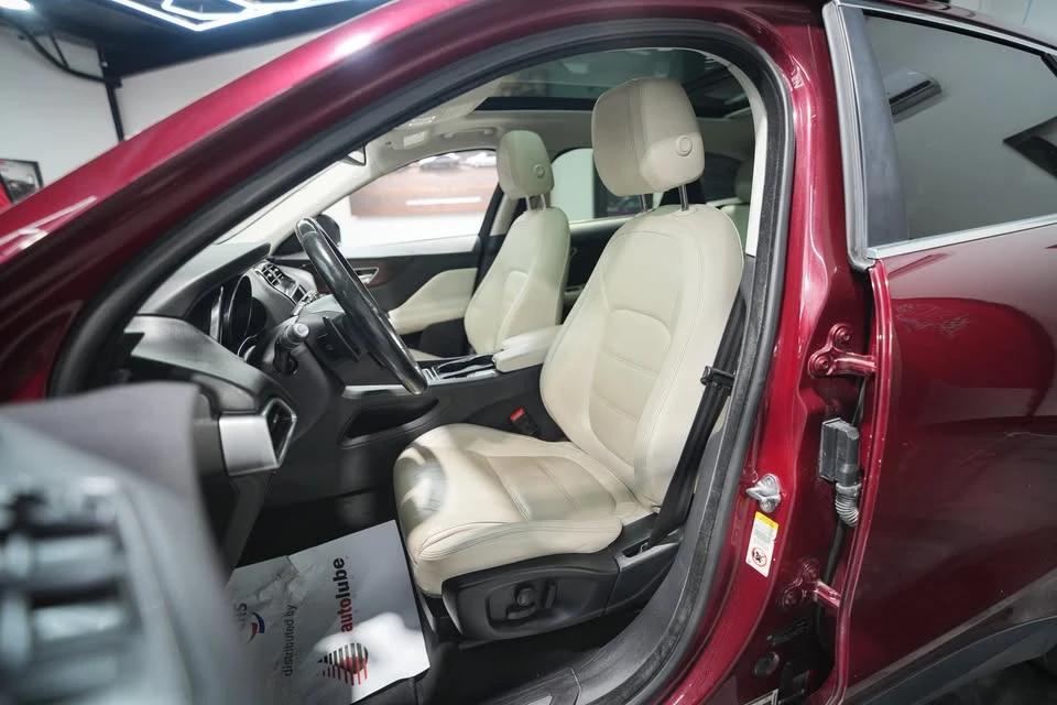 2017 Jaguar F-Pace - Image 16 of 18