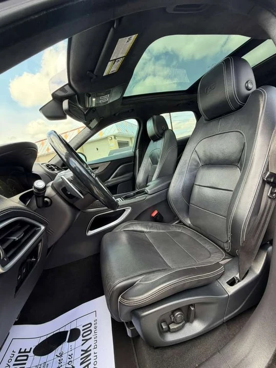 2017 Jaguar F-Pace - Image 8 of 16