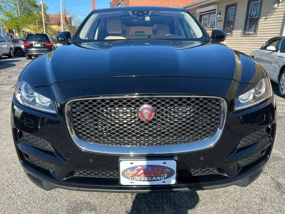 2017 Jaguar F-Pace - Image 2 of 20
