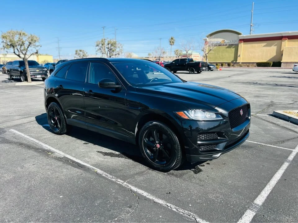 2017 Jaguar F-Pace - Image 3 of 13