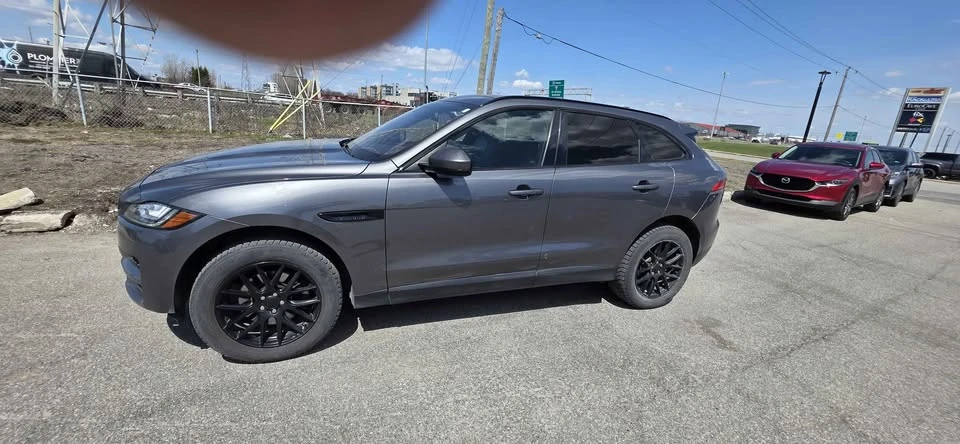 2017 Jaguar F-Pace - Image 2 of 13