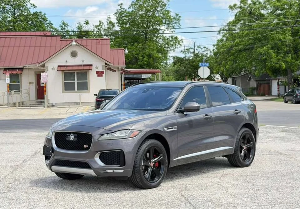 2017 Jaguar F-Pace - Image 2 of 14