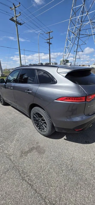 2017 Jaguar F-Pace - Image 5 of 13