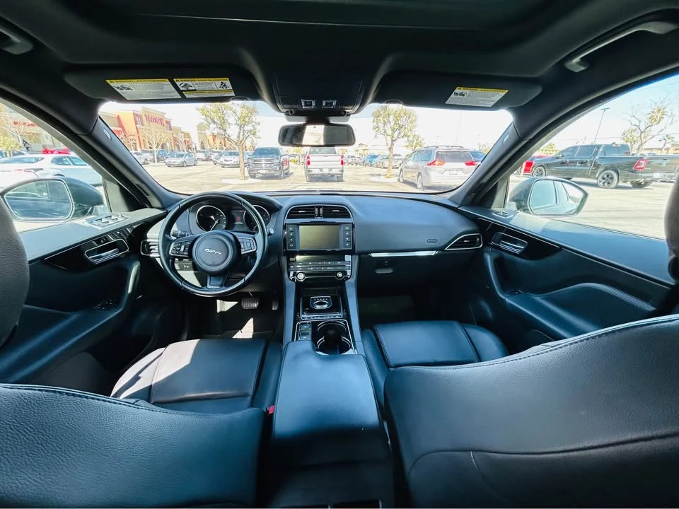 2017 Jaguar F-Pace - Image 9 of 13
