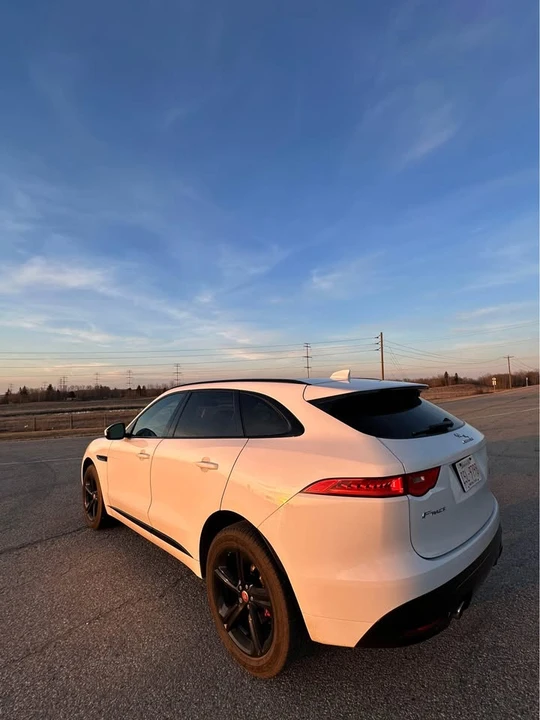 2017 Jaguar F-Pace - Image 3 of 13