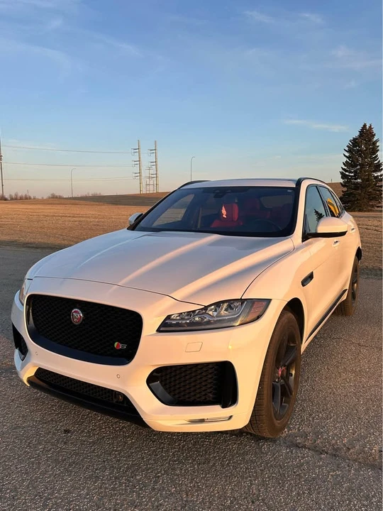 2017 Jaguar F-Pace - Image 7 of 13