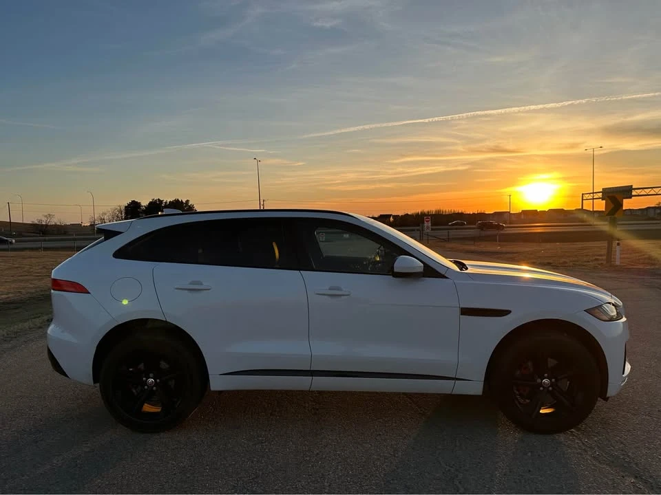 2017 Jaguar F-Pace - Image 6 of 13