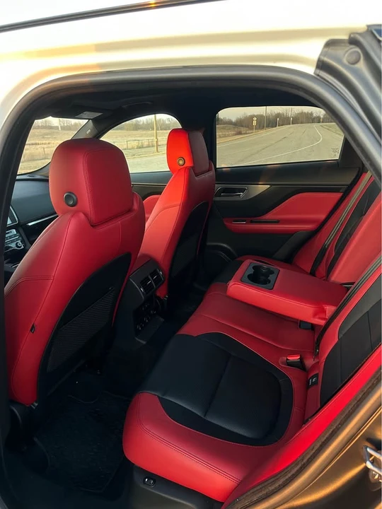 2017 Jaguar F-Pace - Image 9 of 13