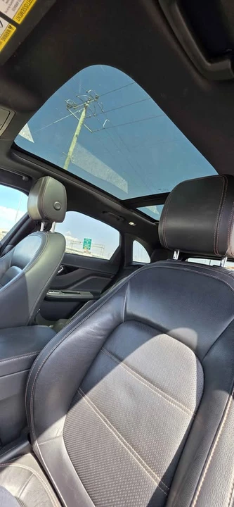 2017 Jaguar F-Pace - Image 8 of 13