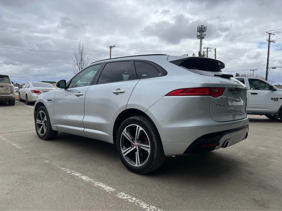 2017 Jaguar F-Pace - Image 9 of 20