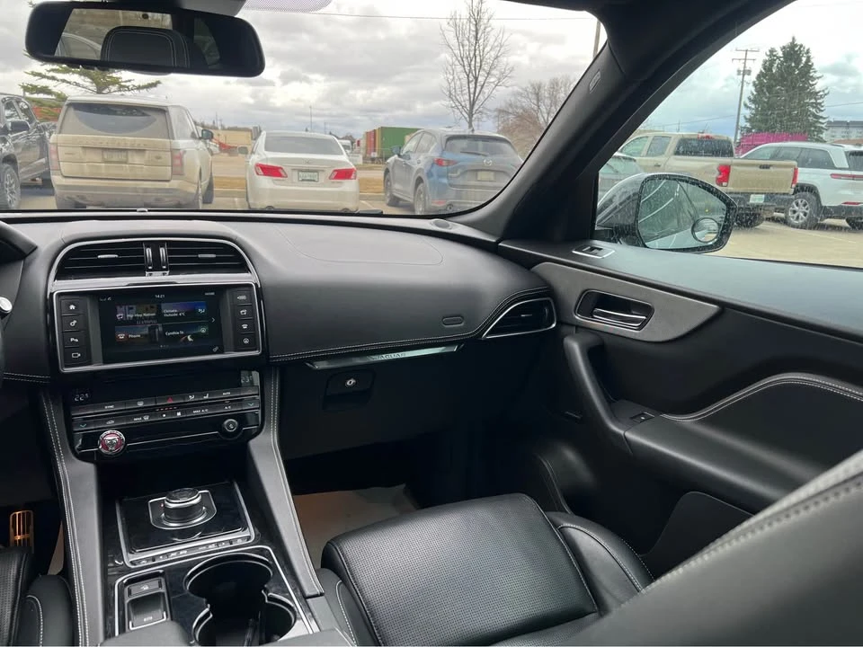 2017 Jaguar F-Pace - Image 15 of 20