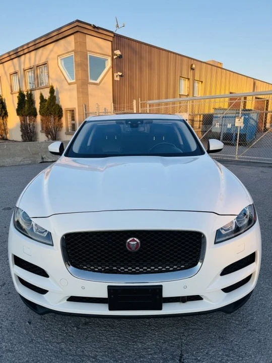 2017 Jaguar F-Pace - Image 2 of 19