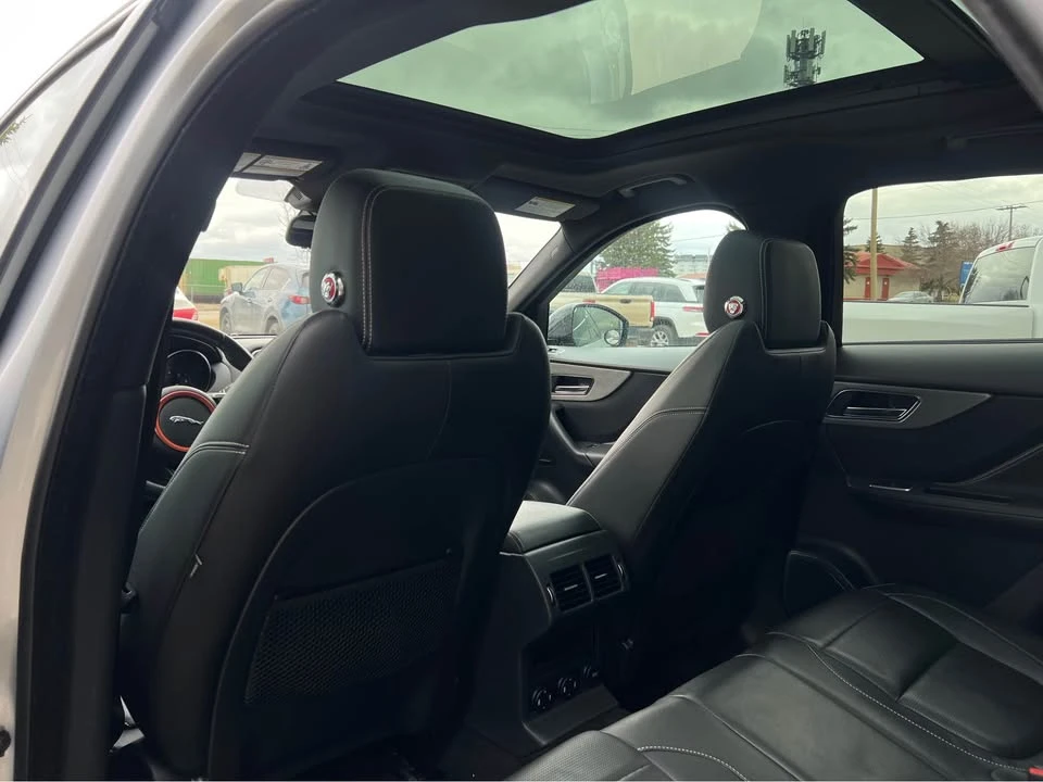 2017 Jaguar F-Pace - Image 11 of 20