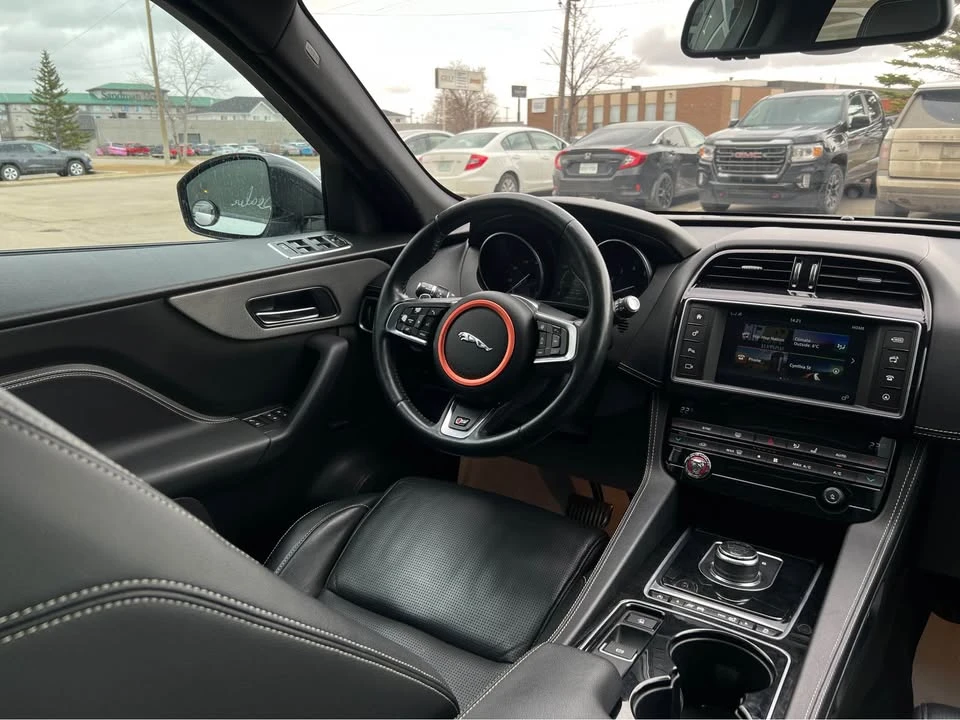 2017 Jaguar F-Pace - Image 13 of 20
