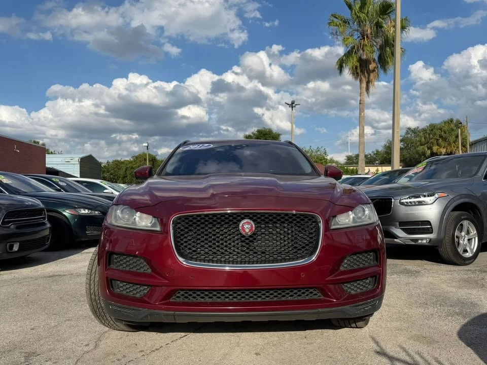 2017 Jaguar F-Pace - Image 2 of 18